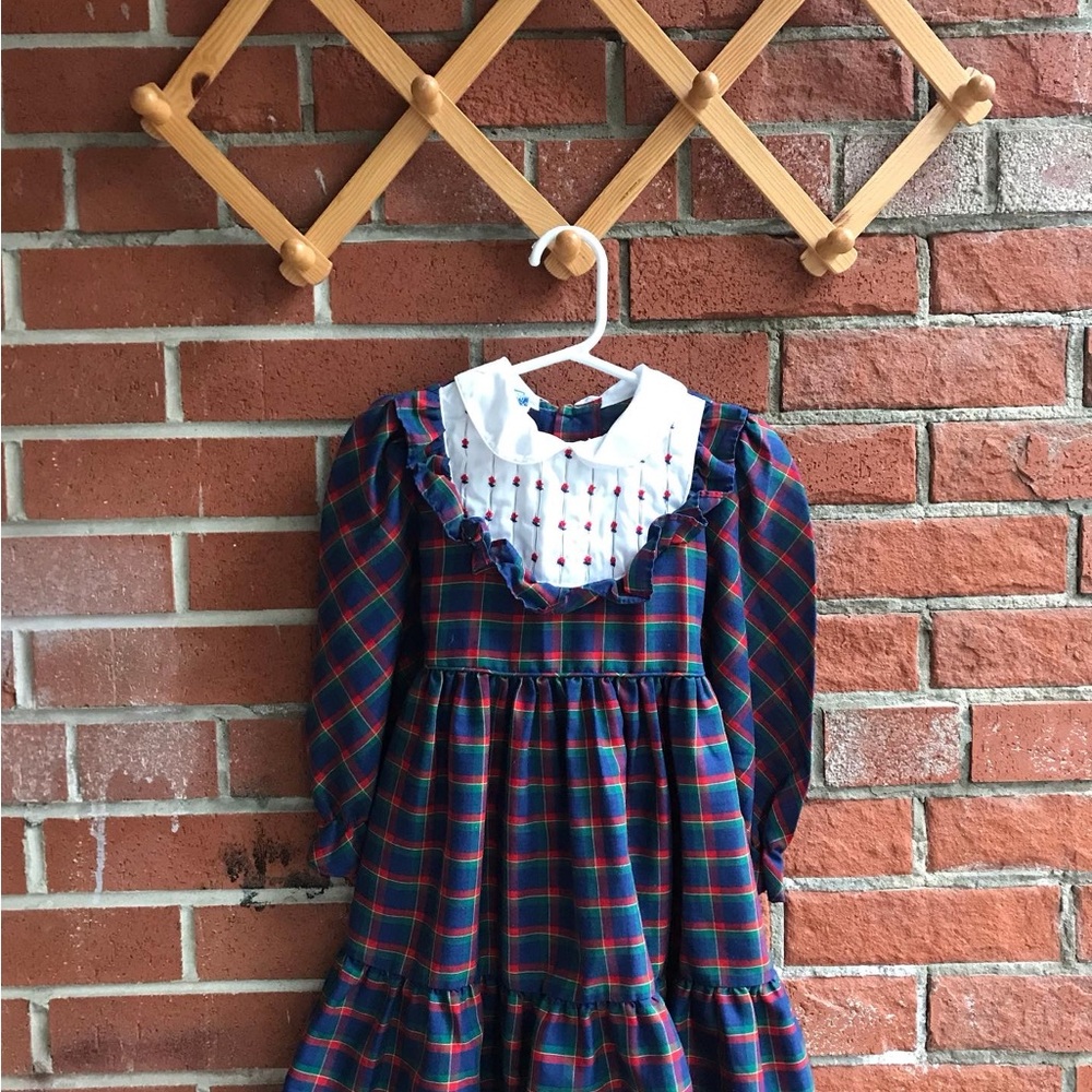 Vintage Polly Flinders Smocked Tartan Plaid Dress Peter Pan Collar Ruffle Skirt